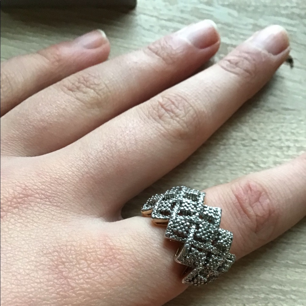 Gorgeous Ring - Picture 8 of 8